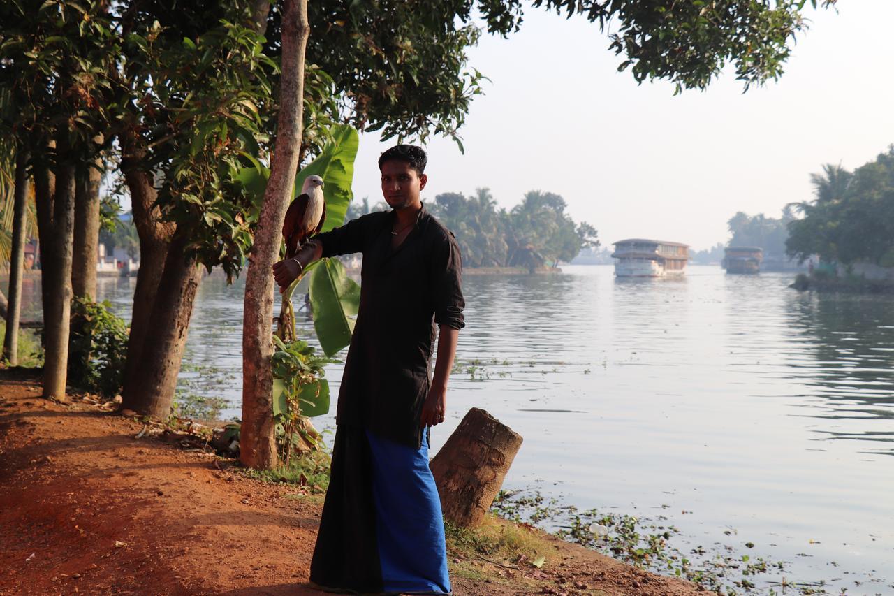 Friends Cruise, Nightstay Houseboat Alappuzha 外观 照片
