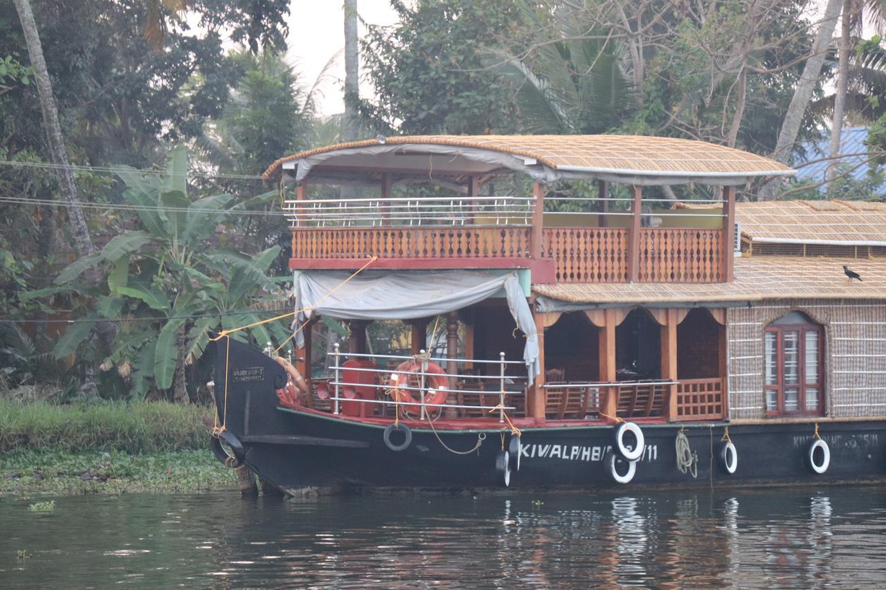 Friends Cruise, Nightstay Houseboat Alappuzha 外观 照片